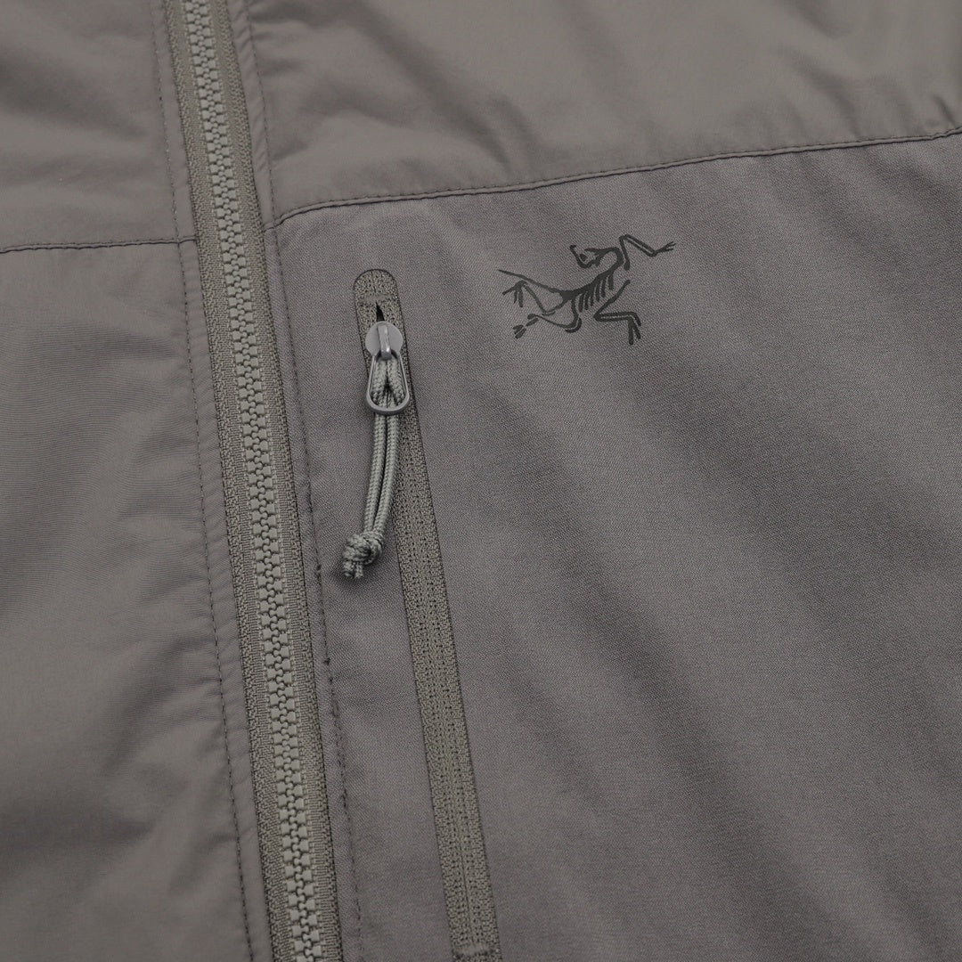 Arc'teryx Atom Series Men's Hooded Insulated Outdoor Jacket in "Charcoal Gray"