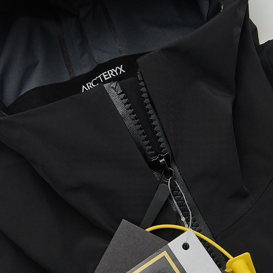 Arc'teryx Alpha SV Series Men's Waterproof Hard Shell Jacket "Black"